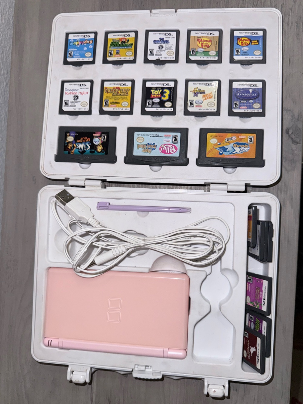 ๐ Nintendo Coral Pink DS LITE with 20 Games & Carry Case - Picture 3 of 11